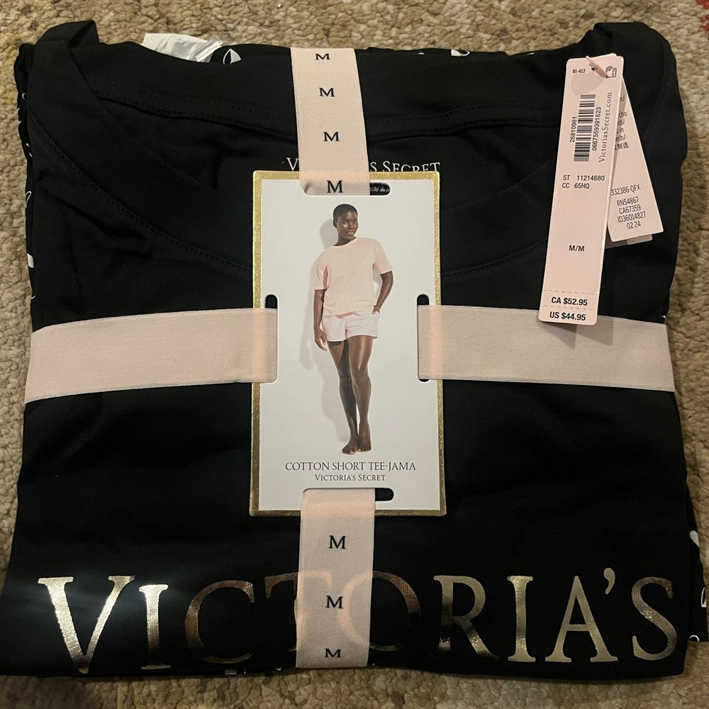 New Victoria’s Secret pajama set